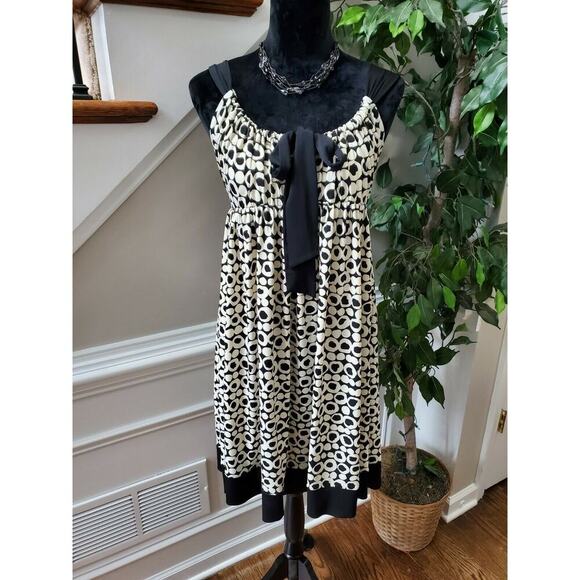 Maggy London Women's Black & White Polyester Scoop Neck Knee Length Dress Size 8 - Picture 1 of 9